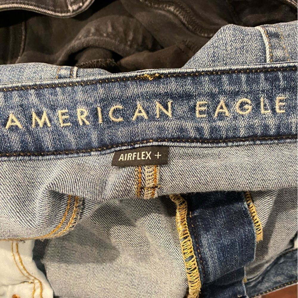 AEO Airflex + Distressed Raw Hem Denim Shorts Size 42 - Picture 3 of 5